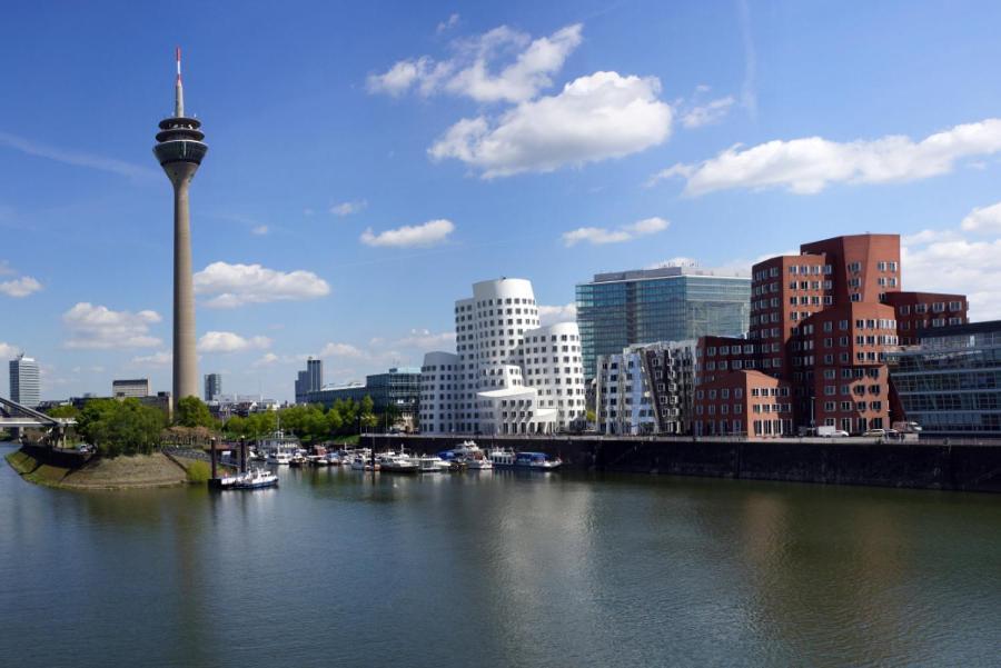 Отель Garden Bilk Hafen Дюссельдорф Экстерьер фото