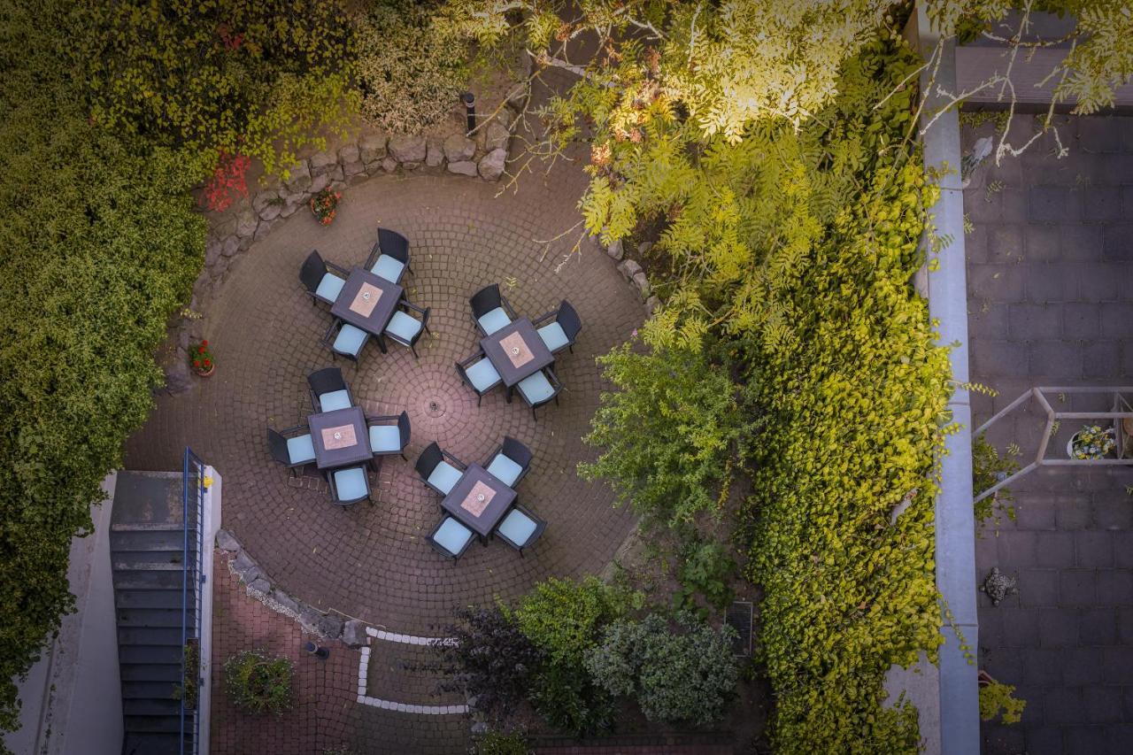 Отель Garden Bilk Hafen Дюссельдорф Экстерьер фото